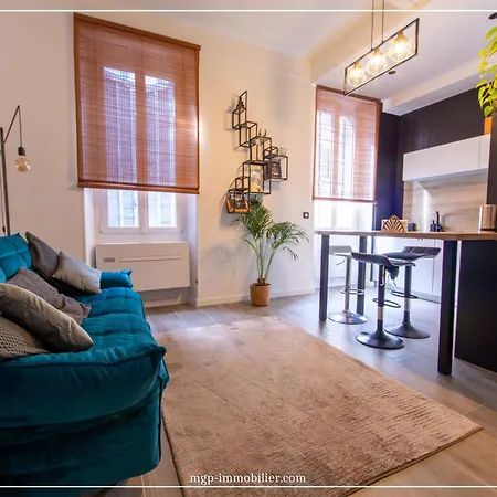 Apartment F2 Grand Standing